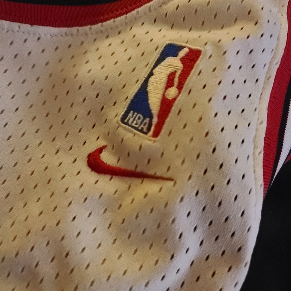 Vintage Nike Michael Jordan Rookie Chicago Bulls Jersey | Swingman | White/Red - Picture 7 of 9